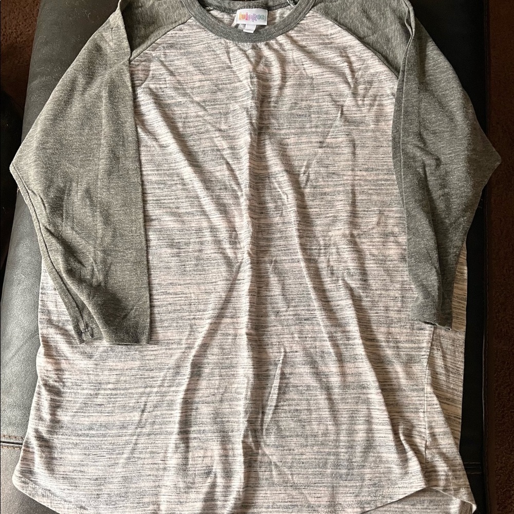 Like New! Lula Roe Women’s size XL light pink and grey.